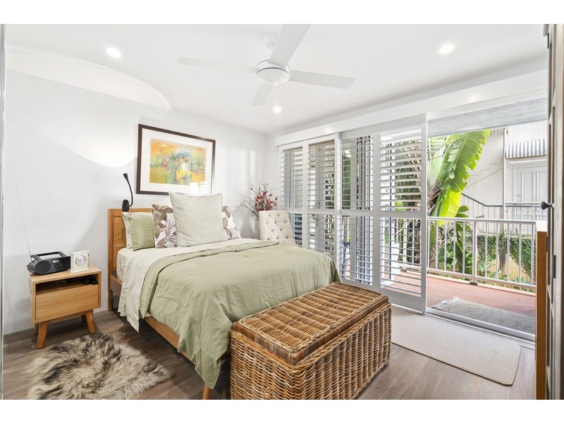 16/8-12 Marine Parade, Miami QLD 4220