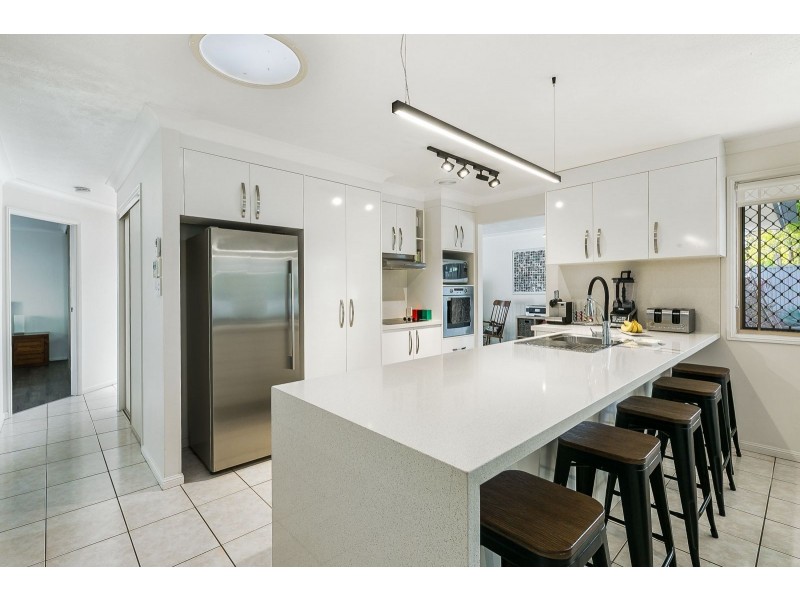 16 Nunawading Court, Robina QLD 4226