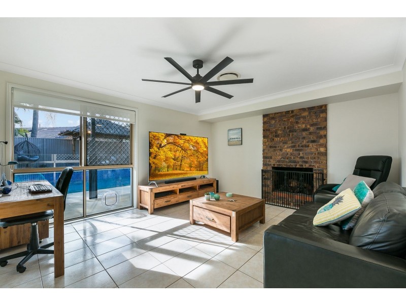 16 Nunawading Court, Robina QLD 4226