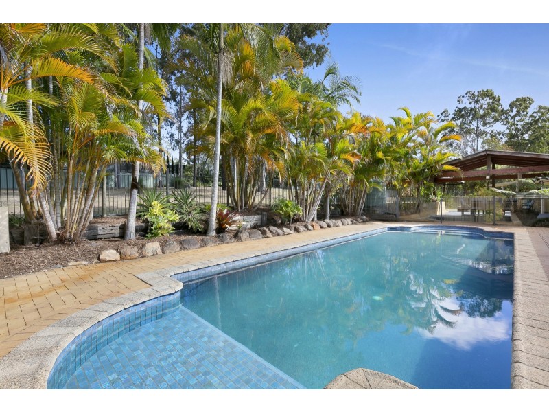 4 Frank Burg Court, Worongary QLD 4213