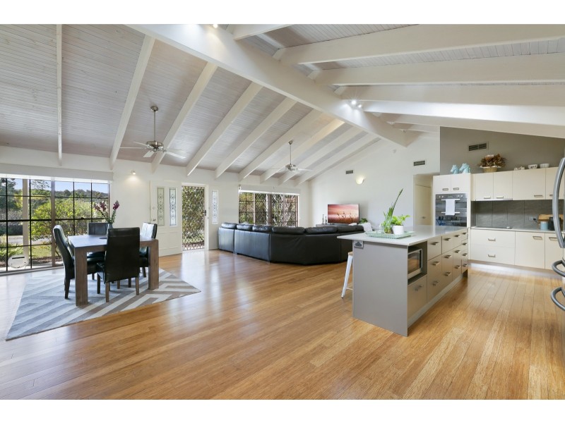 4 Frank Burg Court, Worongary QLD 4213