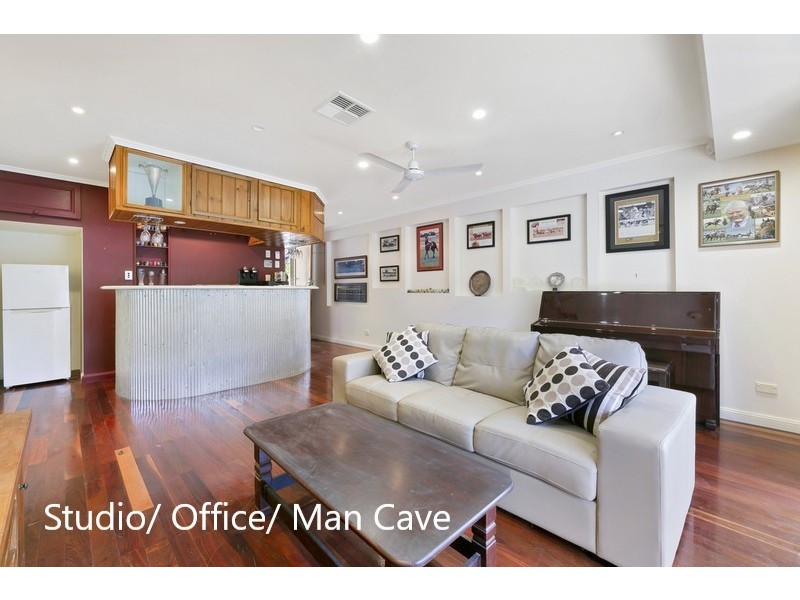 4 Frank Burg Court, Worongary QLD 4213