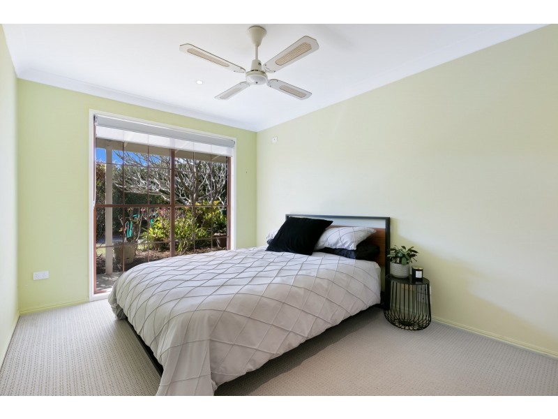 4 Frank Burg Court, Worongary QLD 4213