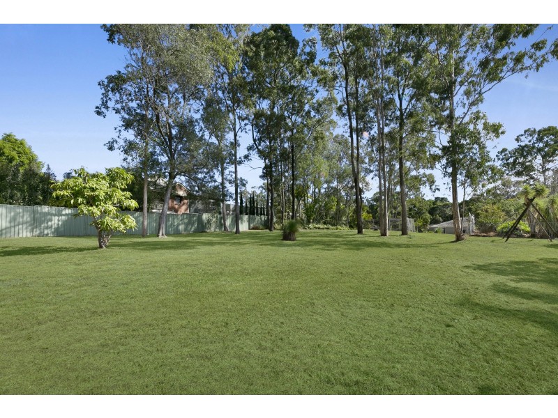 4 Frank Burg Court, Worongary QLD 4213