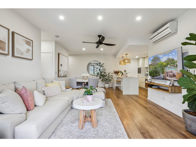 2304/31 Bourton Road, Merrimac QLD 4226