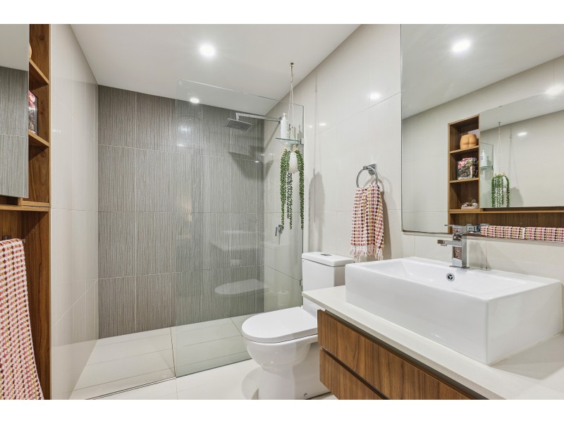 2304/31 Bourton Road, Merrimac QLD 4226