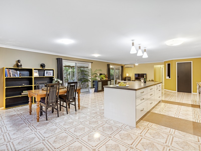 11 Haylett Court, Tallai QLD 4213