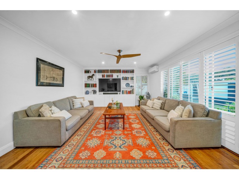 1 The Cross Road, Currumbin Waters QLD 4223