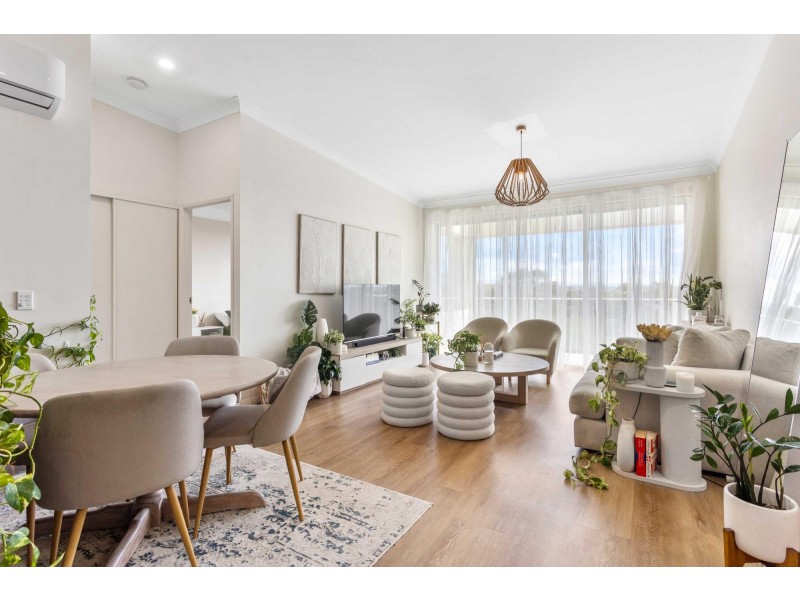 1602/12-14 Executive Drive, Burleigh Waters QLD 4220