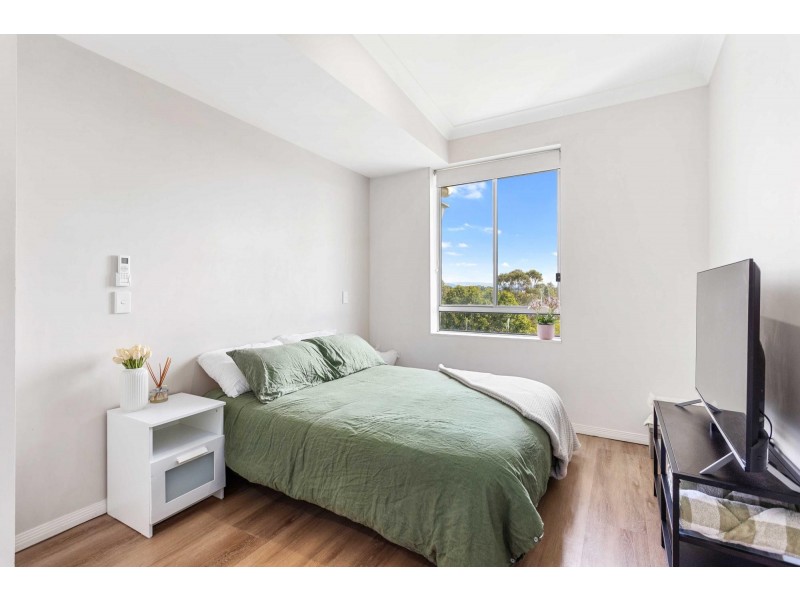 1602/12-14 Executive Drive, Burleigh Waters QLD 4220