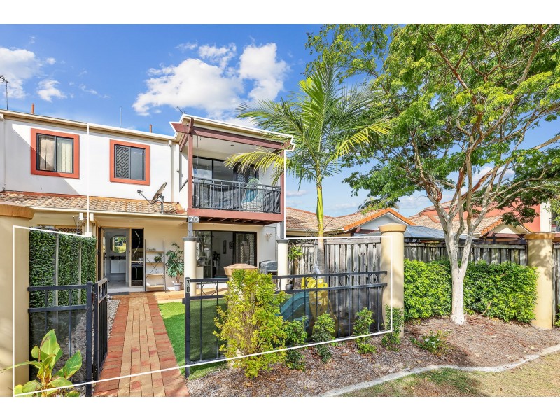 70/302 Christine Avenue, Varsity Lakes QLD 4227