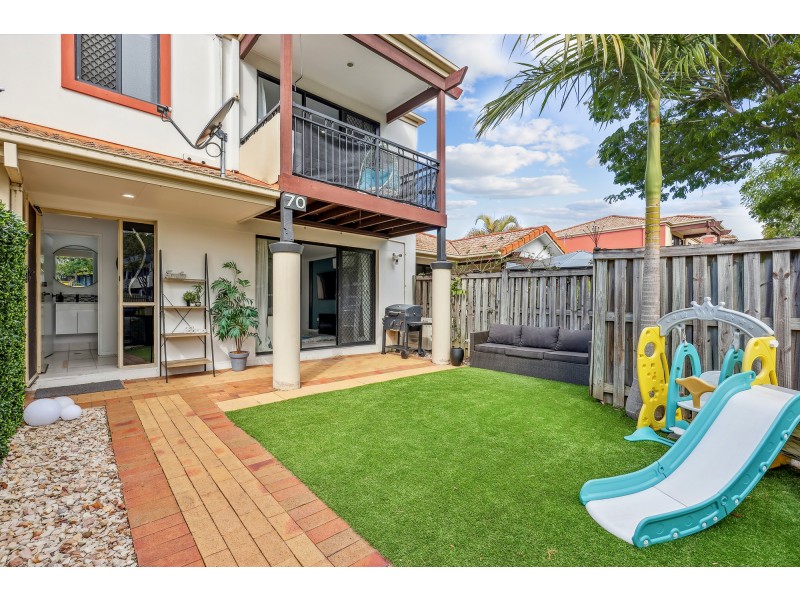 70/302 Christine Avenue, Varsity Lakes QLD 4227
