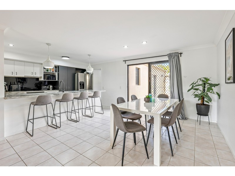 70/302 Christine Avenue, Varsity Lakes QLD 4227