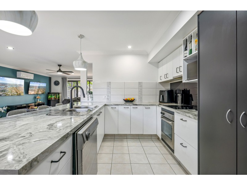 70/302 Christine Avenue, Varsity Lakes QLD 4227