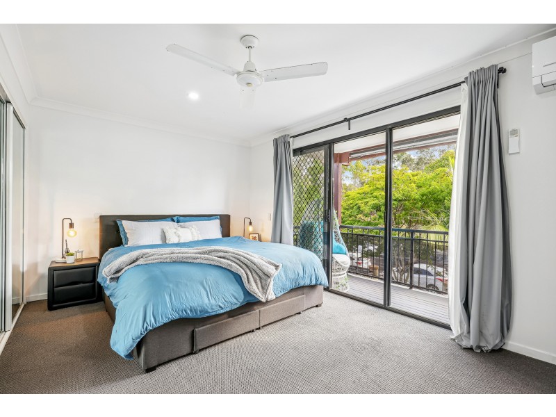 70/302 Christine Avenue, Varsity Lakes QLD 4227