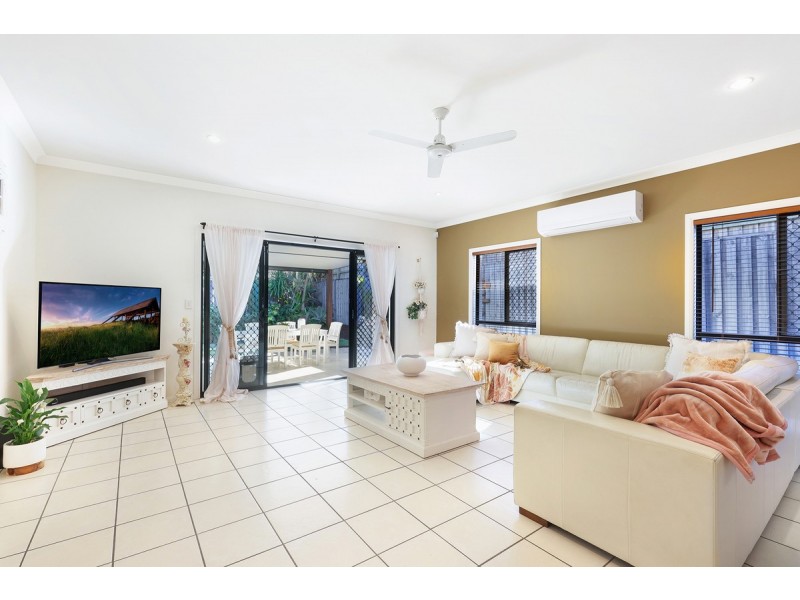 8 Tahoe Place, Varsity Lakes QLD 4227