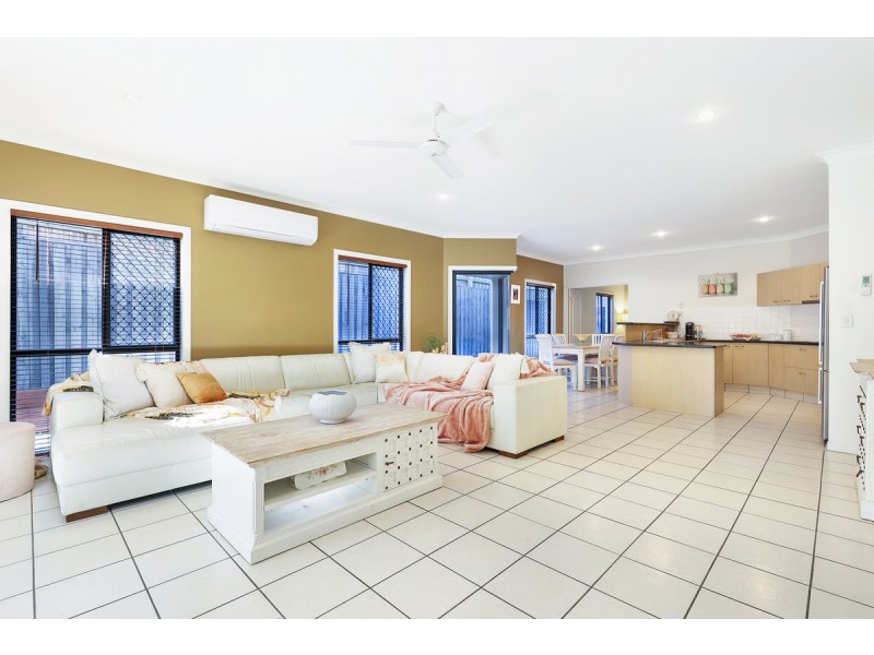 8 Tahoe Place, Varsity Lakes QLD 4227