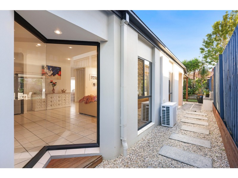 8 Tahoe Place, Varsity Lakes QLD 4227