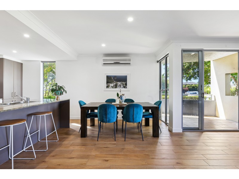 8/10 Valbonne Avenue, Varsity Lakes QLD 4227