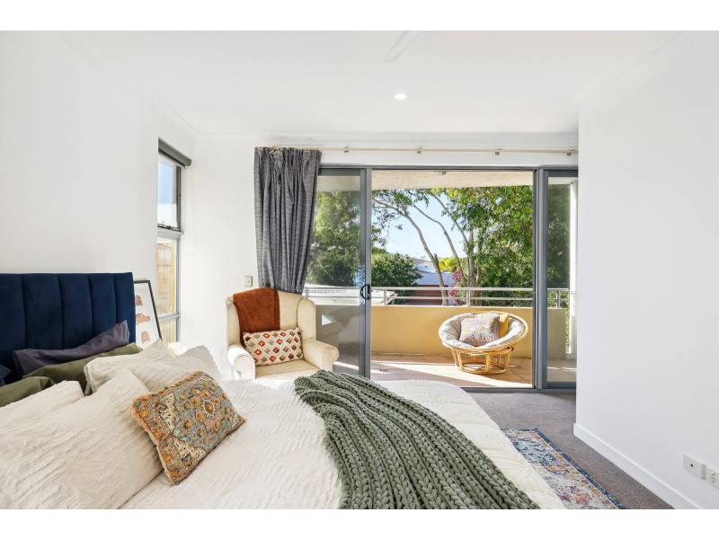 8/10 Valbonne Avenue, Varsity Lakes QLD 4227