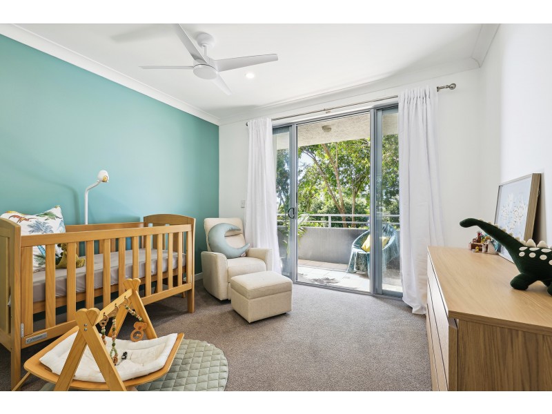 8/10 Valbonne Avenue, Varsity Lakes QLD 4227