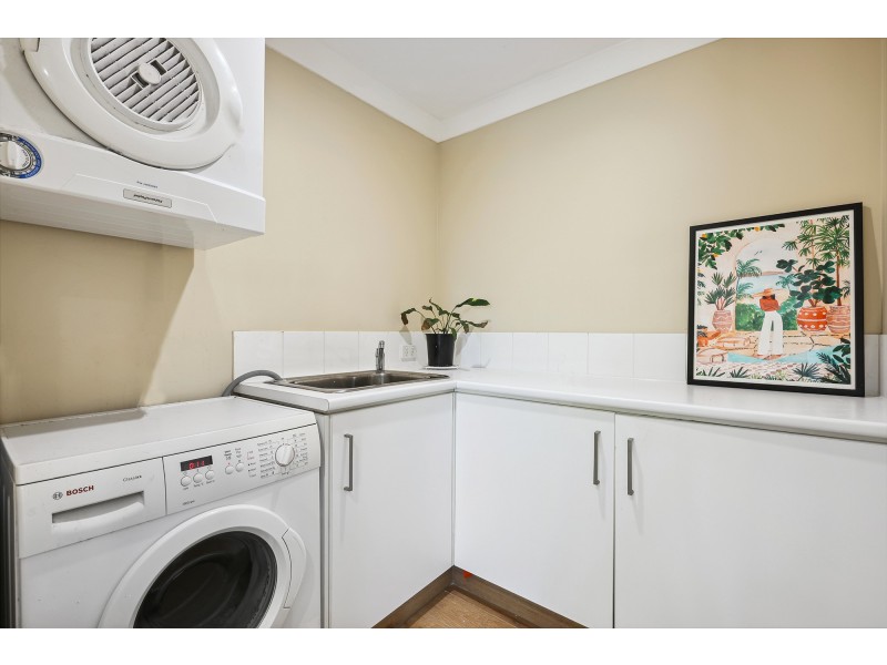 8/10 Valbonne Avenue, Varsity Lakes QLD 4227