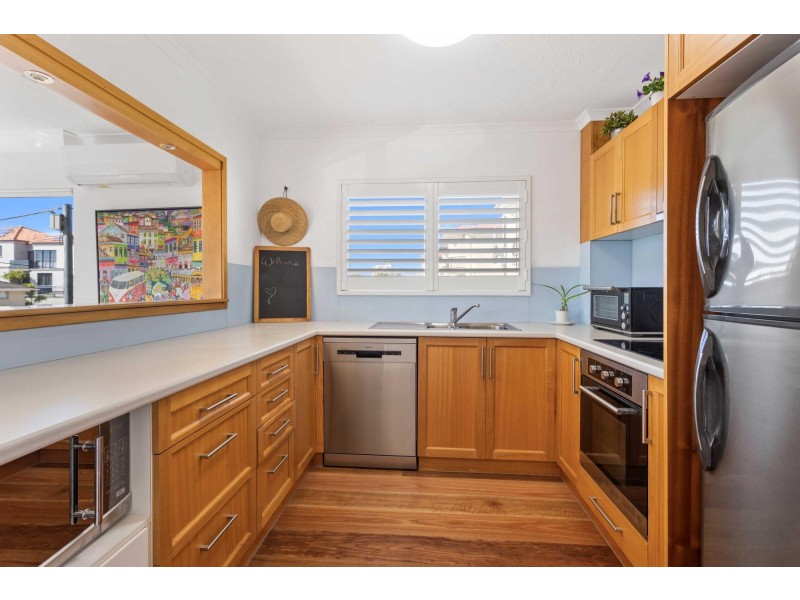 5/10 Fraser Avenue, Miami QLD 4220