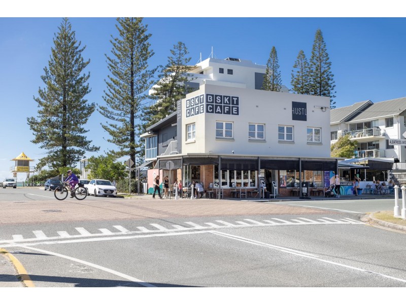 5/10 Fraser Avenue, Miami QLD 4220