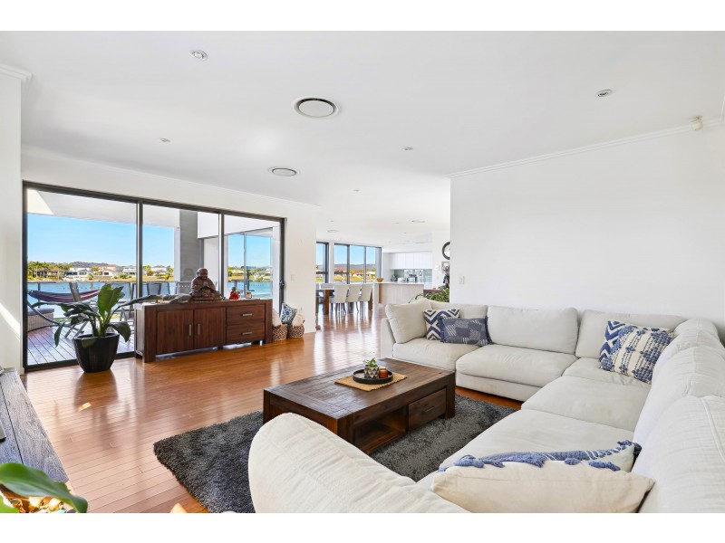 5/9 Moores Crescent, Varsity Lakes QLD 4227