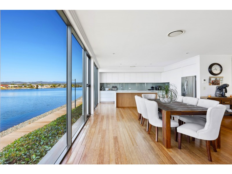 5/9 Moores Crescent, Varsity Lakes QLD 4227