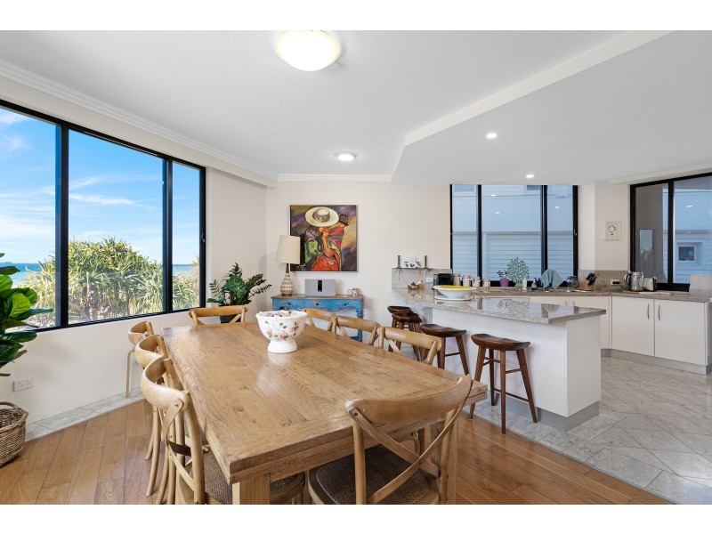 2/255 Hedges Avenue, Mermaid Beach QLD 4218