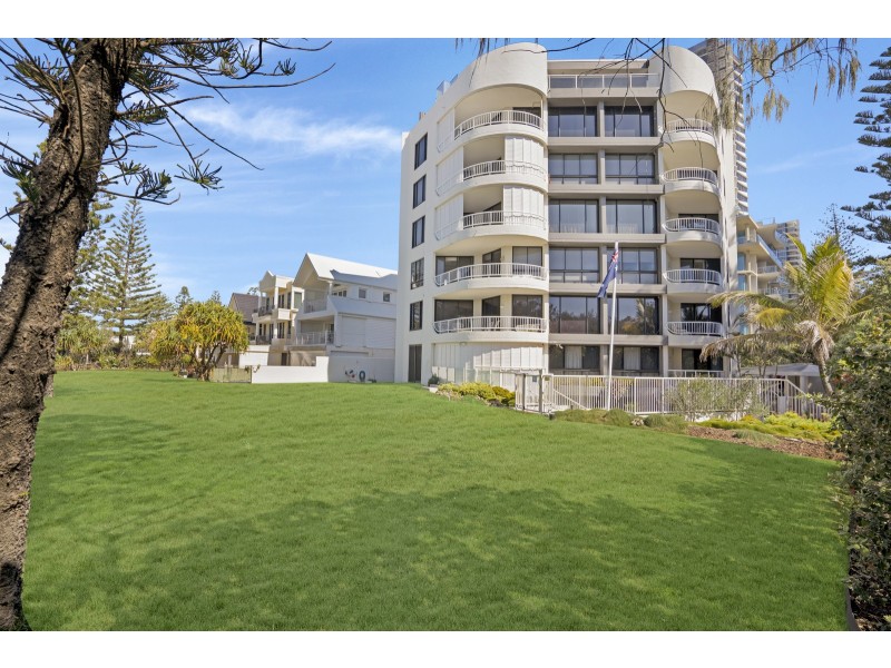 2/255 Hedges Avenue, Mermaid Beach QLD 4218