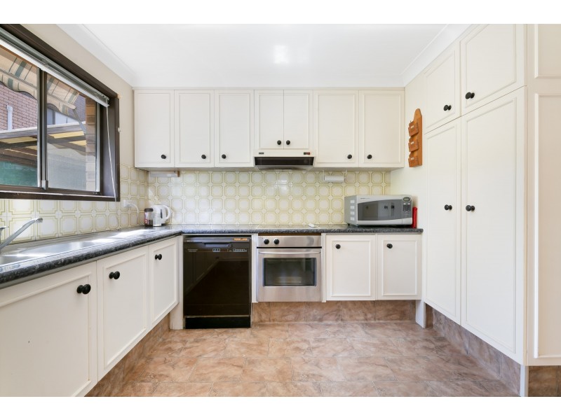 2/1 Havana Key, Broadbeach Waters QLD 4218