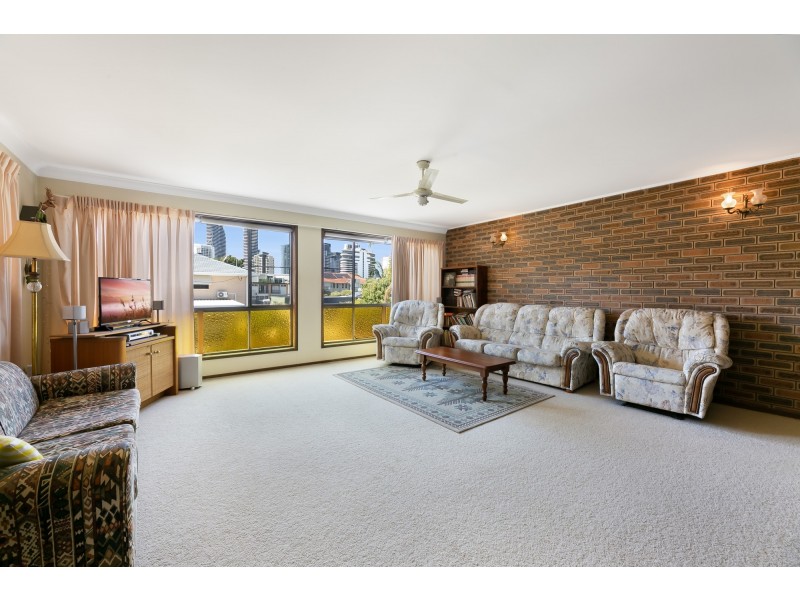 2/1 Havana Key, Broadbeach Waters QLD 4218