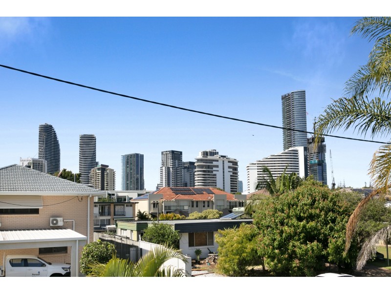 2/1 Havana Key, Broadbeach Waters QLD 4218