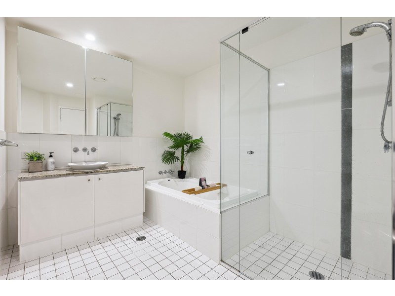 183/251 Varsity Parade, Varsity Lakes QLD 4227