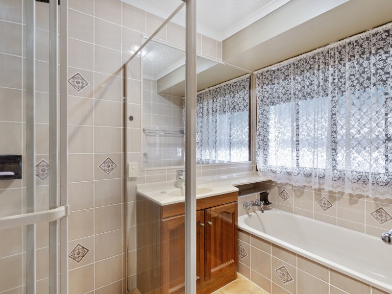 56 Chisholm Road, Carrara QLD 4211