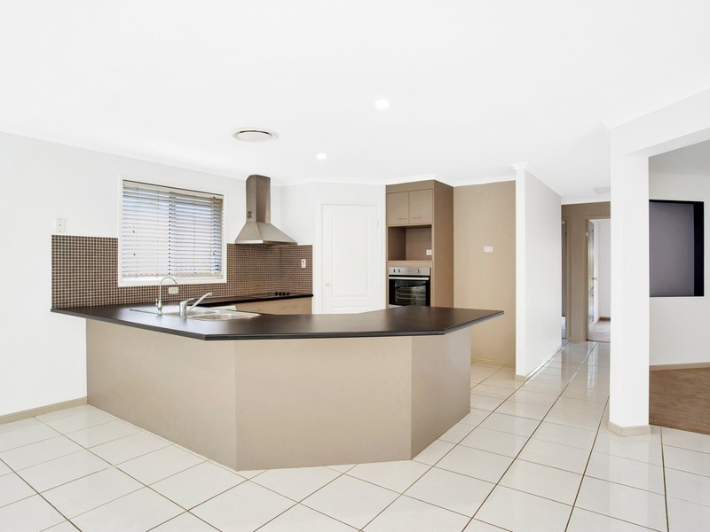 73 Clover Hill Drive, Mudgeeraba QLD 4213