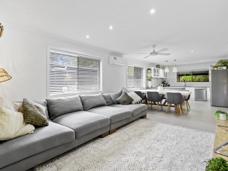 9 Guthrie Parade, Carrara QLD 4211