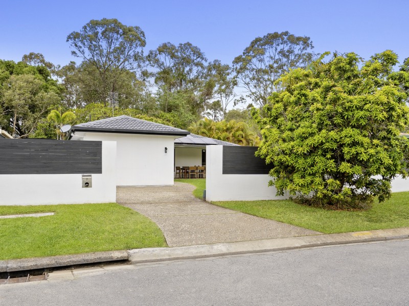 9 Guthrie Parade, Carrara QLD 4211