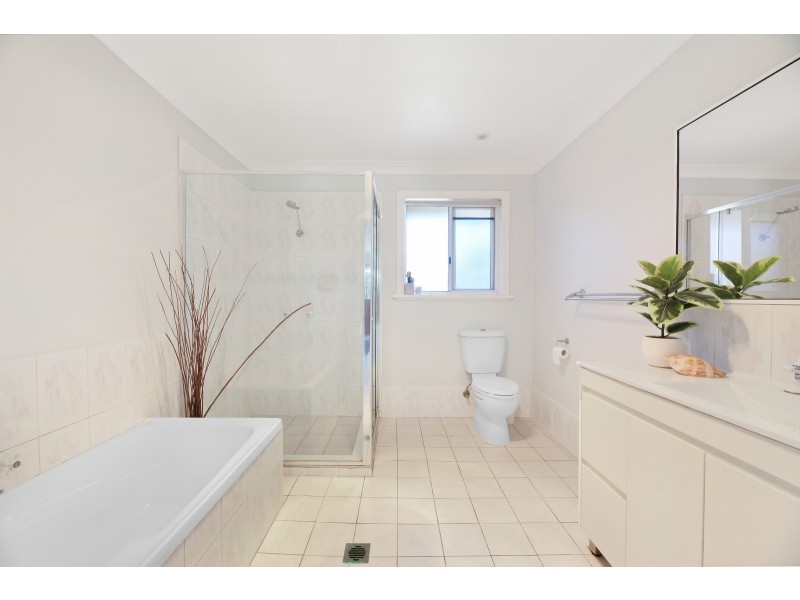 31 Vince Hinde Drive, Worongary QLD 4213