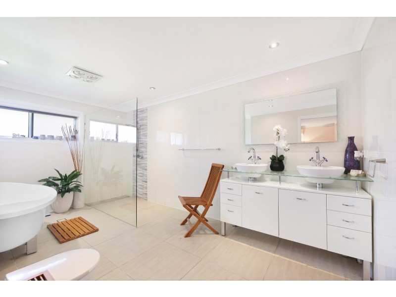 31 Vince Hinde Drive, Worongary QLD 4213