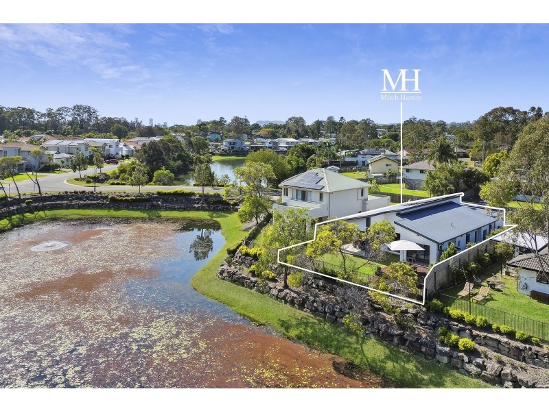 3 Laura Place, Varsity Lakes QLD 4227