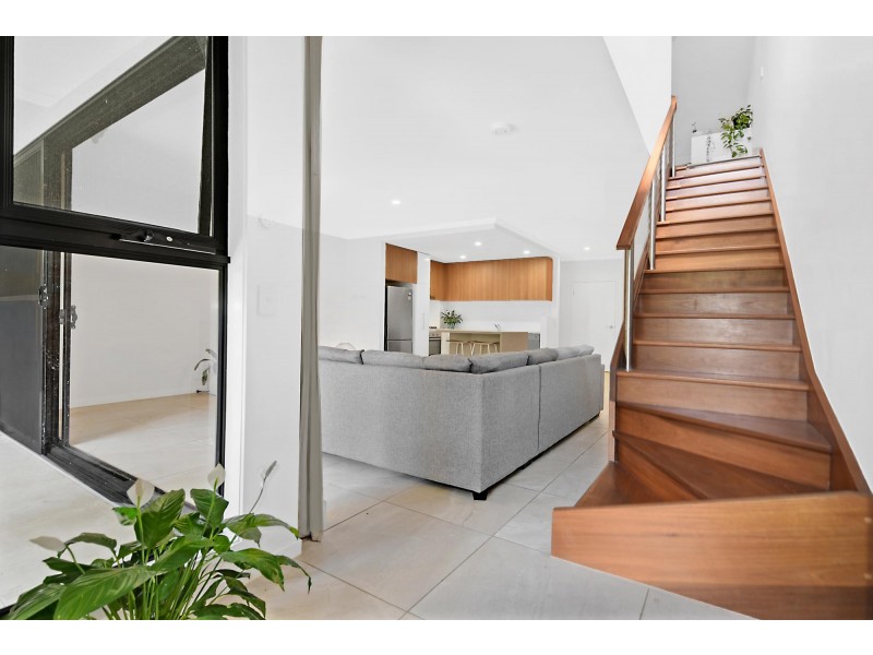 4 Fairlight Avenue, Robina QLD 4226