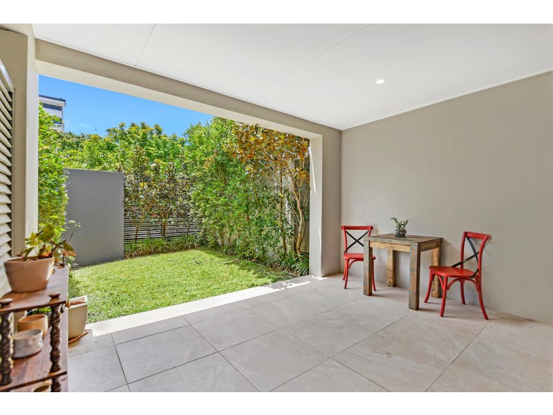 4 Fairlight Avenue, Robina QLD 4226