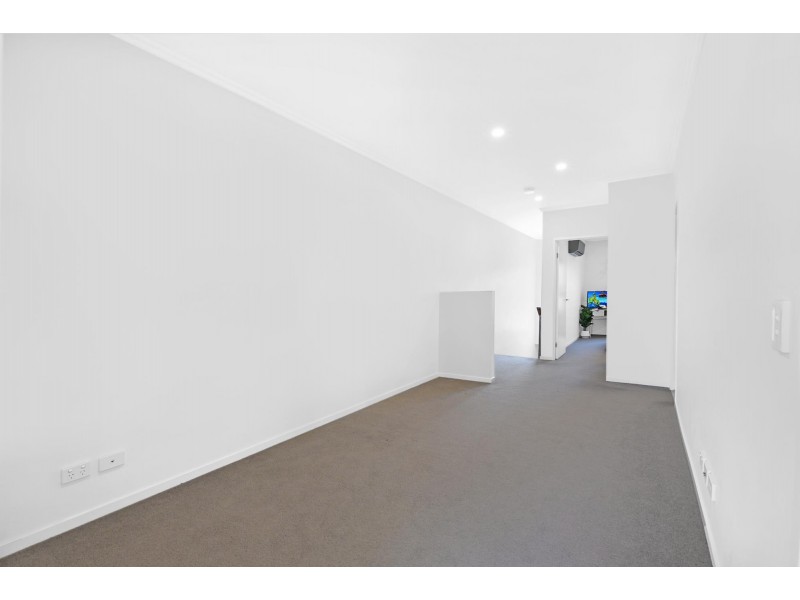 4 Fairlight Avenue, Robina QLD 4226