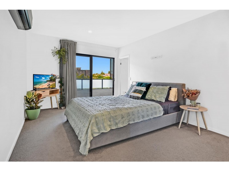 4 Fairlight Avenue, Robina QLD 4226