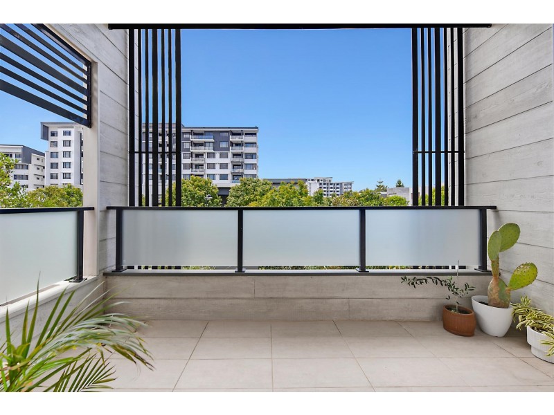 4 Fairlight Avenue, Robina QLD 4226