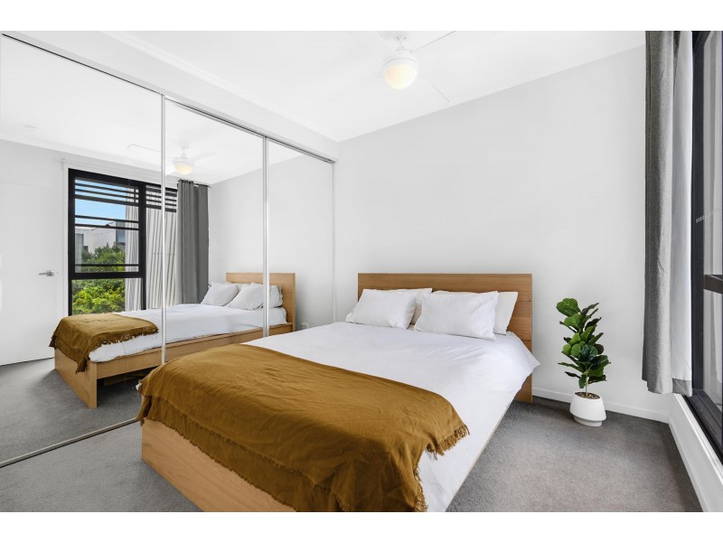 4 Fairlight Avenue, Robina QLD 4226