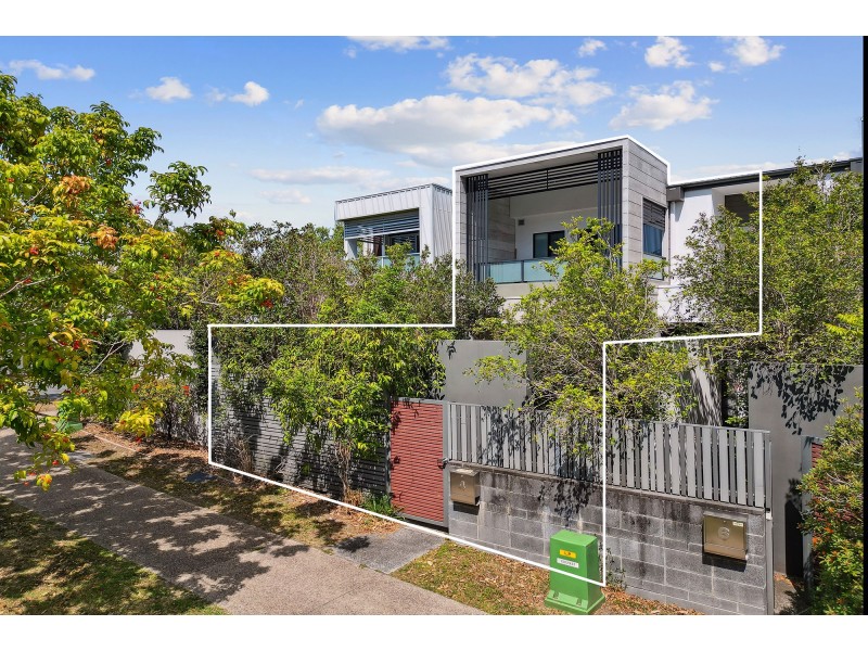 4 Fairlight Avenue, Robina QLD 4226